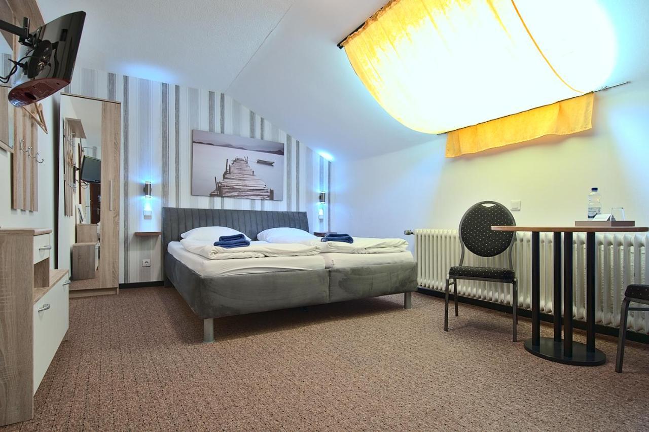 Hotel Alte Poststation Оверат Экстерьер фото